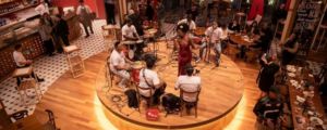 Bares para curtir shows e bons drinks no fim de semana em São Paulo