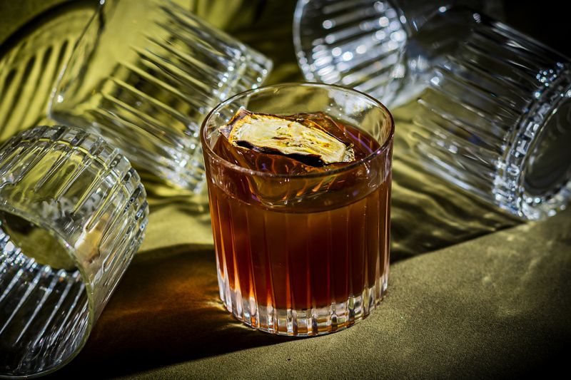 SEEN São Paulo lança coquetelaria autoral de Amilcar Raider